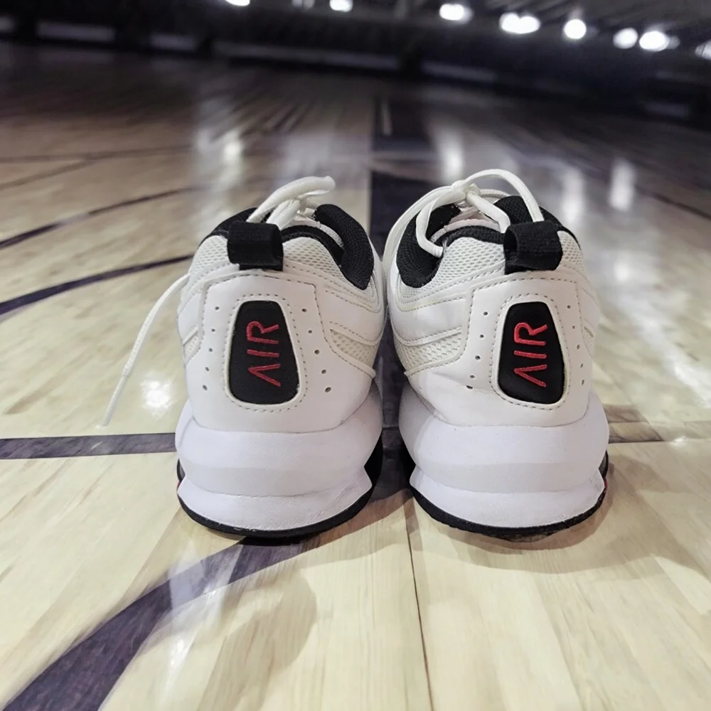 Nike Men's Max Air size 10.5 with airy mesh with leather CU4826-101 see … - Picture 9 of 9